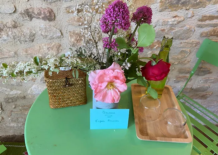 Couette-café Espace Presence - Le Couvent Duravel