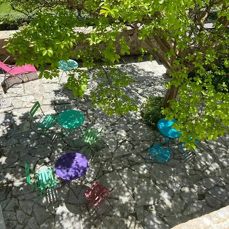 Espace Presence - Le Couvent Bed & Breakfast